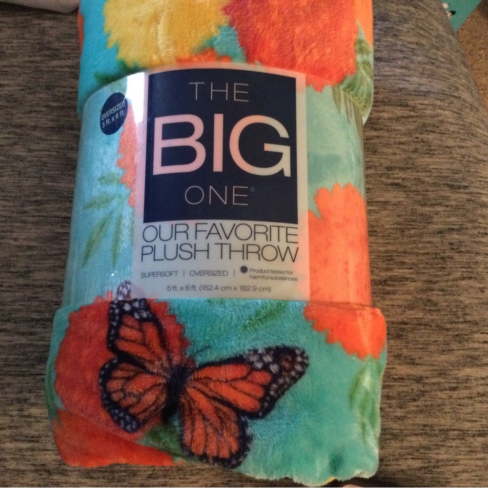 New The Big One Oversized Throw Blanket. Butterflies and flowers